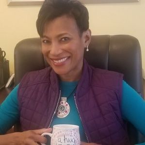 Meet your Posher, Tiffanie